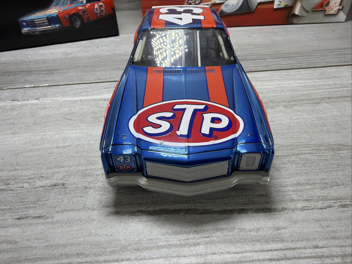 Action Richard Petty 1980 STP #43 Nashville Chevy Monte Carlo 400 Wins 1/24 New5