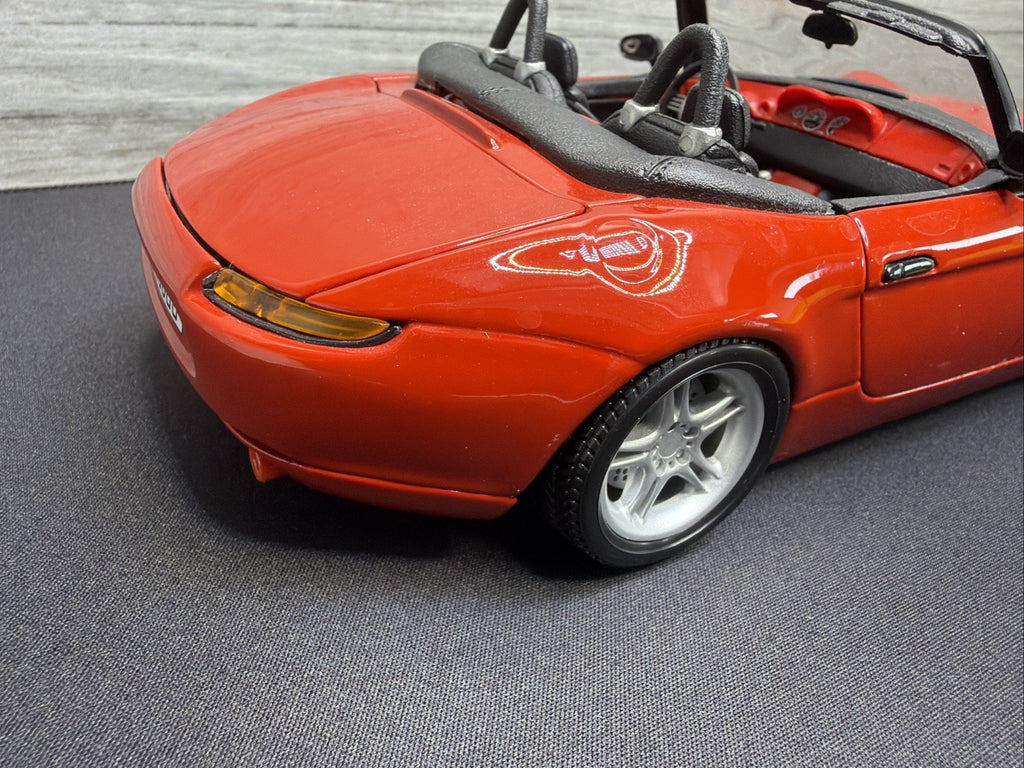 Burago - BMW Z8 Convertible 5