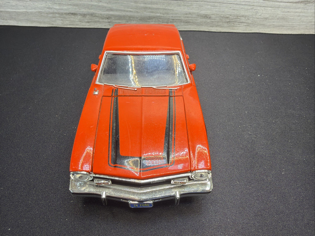 Motor Max 1974 Ford Maverick 1/24 Diecast Model Underneath Damage3