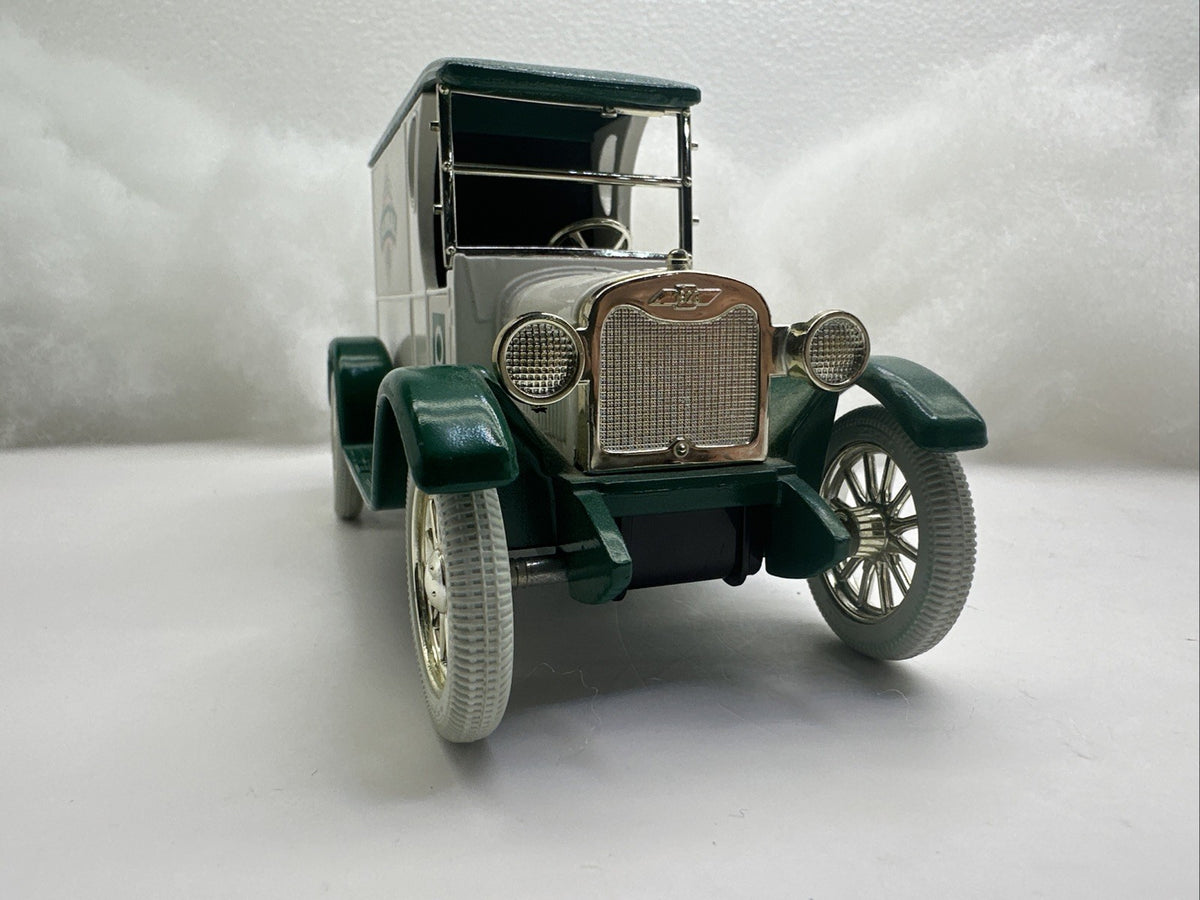 ERTL 1/25 Scale Diecast 2501   1923 Truck Bank   White/Green Used RARE2