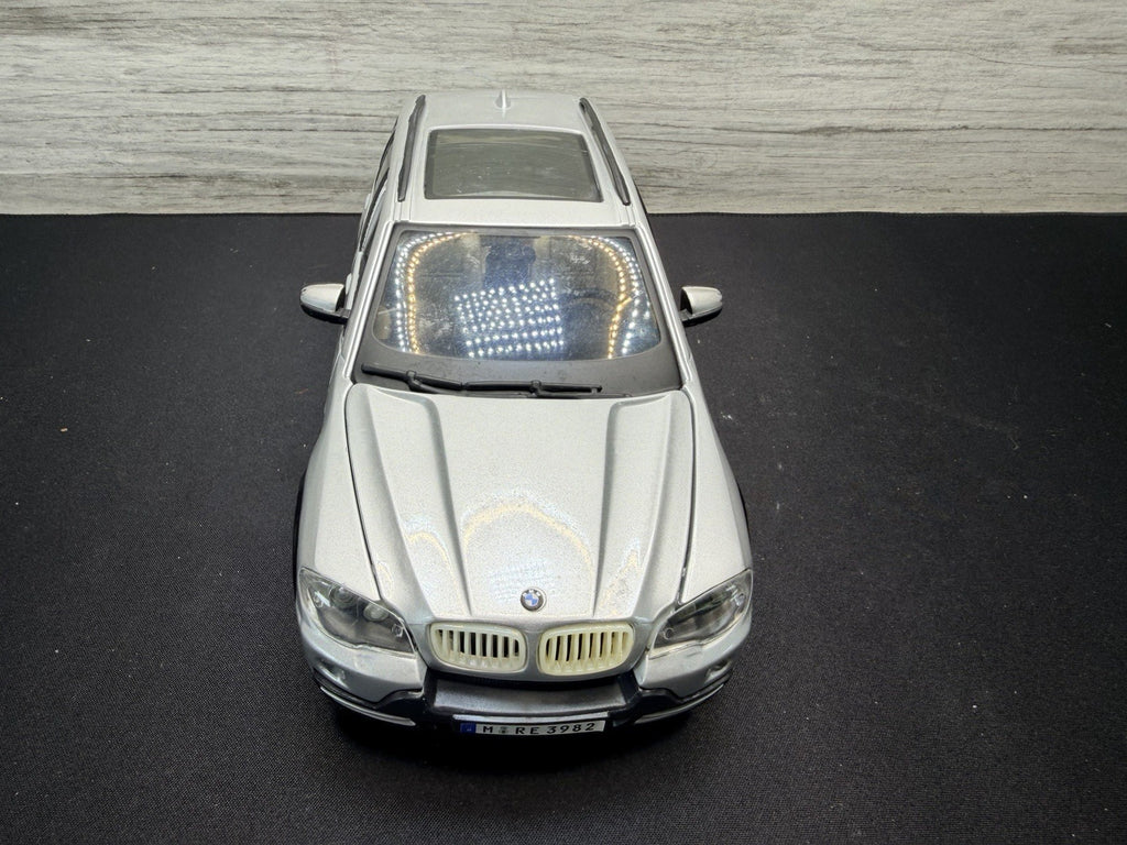 Bburago BMW X5 E53 2007 Silver Beige #18-11020 Diamond Collection 1:19 No Box3