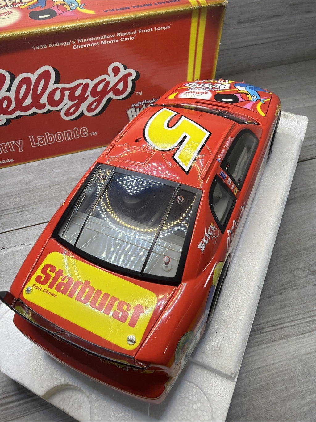 Revell 1:18 Terry Labonte #5 1998 NASCAR Fruit Loops      1 Of 3,120  Box Damage15