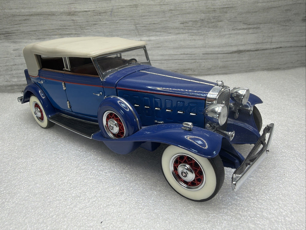 1932 Cadillac V 16 Sport Phaeton  1:24 Franklin Mint  Two Tone Blue.Nice No Box2