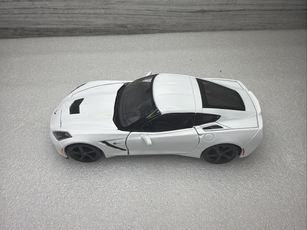 Maisto 2014 Chevrolet Corvette Stingray Grey 1/24 Scale Diecast Car No Box Nice8
