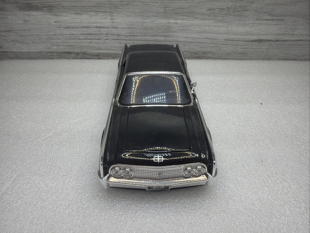 Jada 1963 Lincoln Continental Black  Diecast 1:24 Scale Nice Rare No Box5