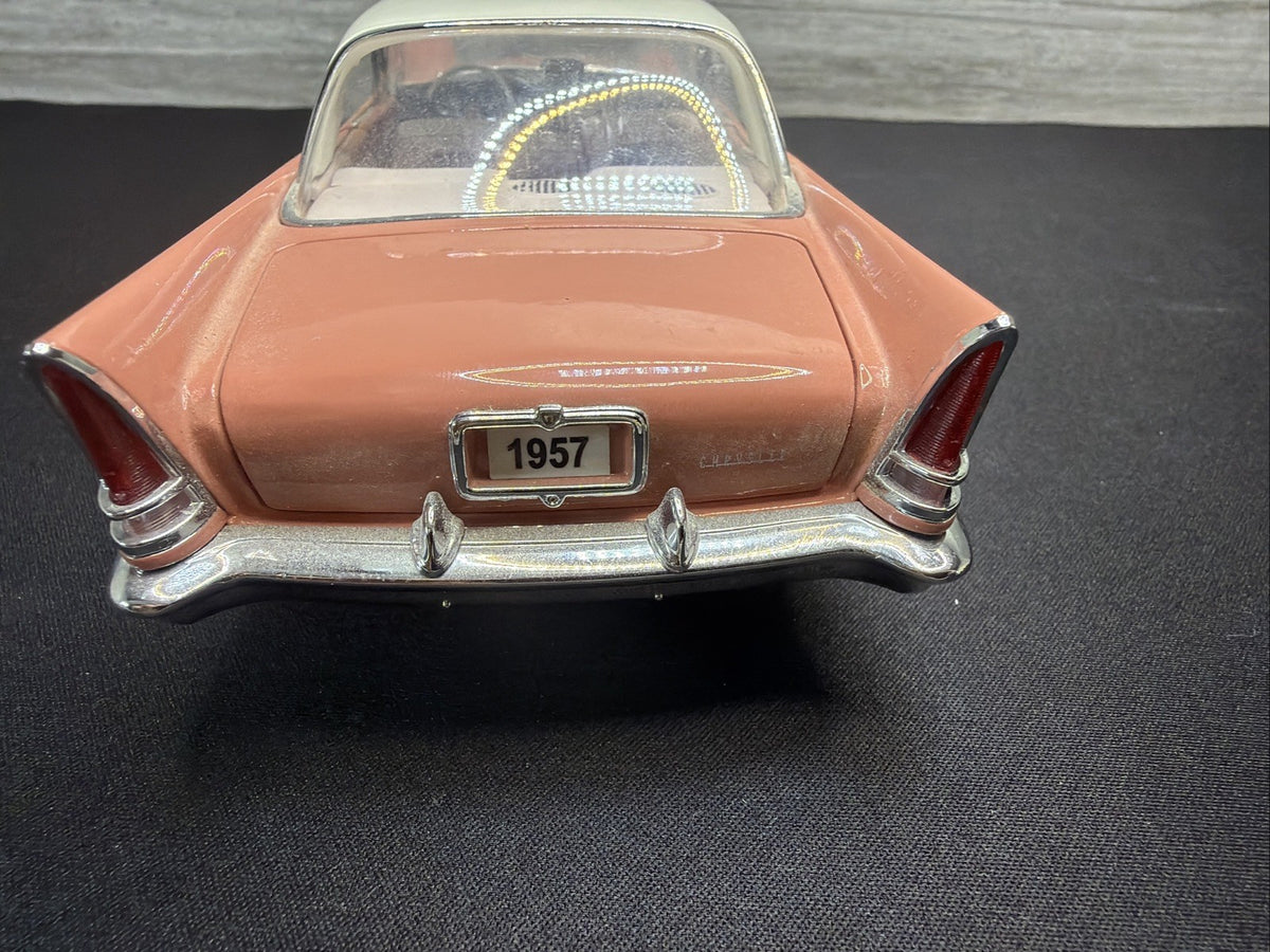 Danbury Mint Limited Edition #406 1957 Chrysler New Yorker Coupe 1:24 No Box14