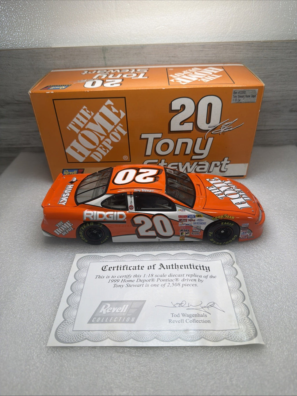 1/18 Tony Stewart 20 Home Depot Revel  NASCAR Diecast 1999 Pontiac MINT! 1/20580