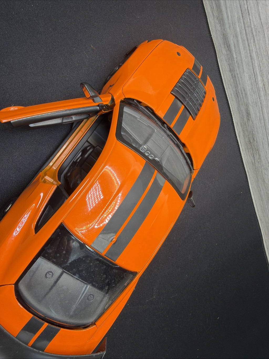 Maisto 1:18 Ford Mustang Shelby GT500 2020 Orange & Black Diecast Car13