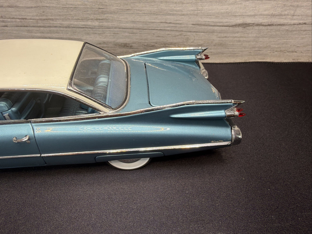 Danbury Mint 1959 Cadillac Coupe de Ville No Box Nice Blue Minor Damage4