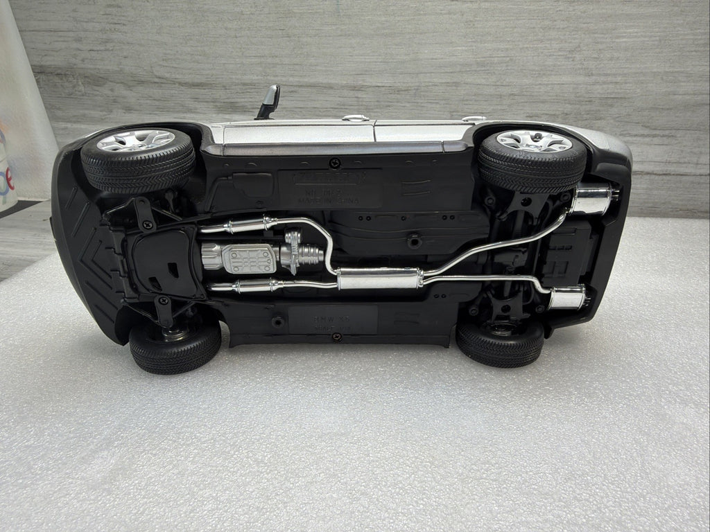 Welly 1:18 Silver BMW X5  no.9842 *RARE* Diecast Model Car16