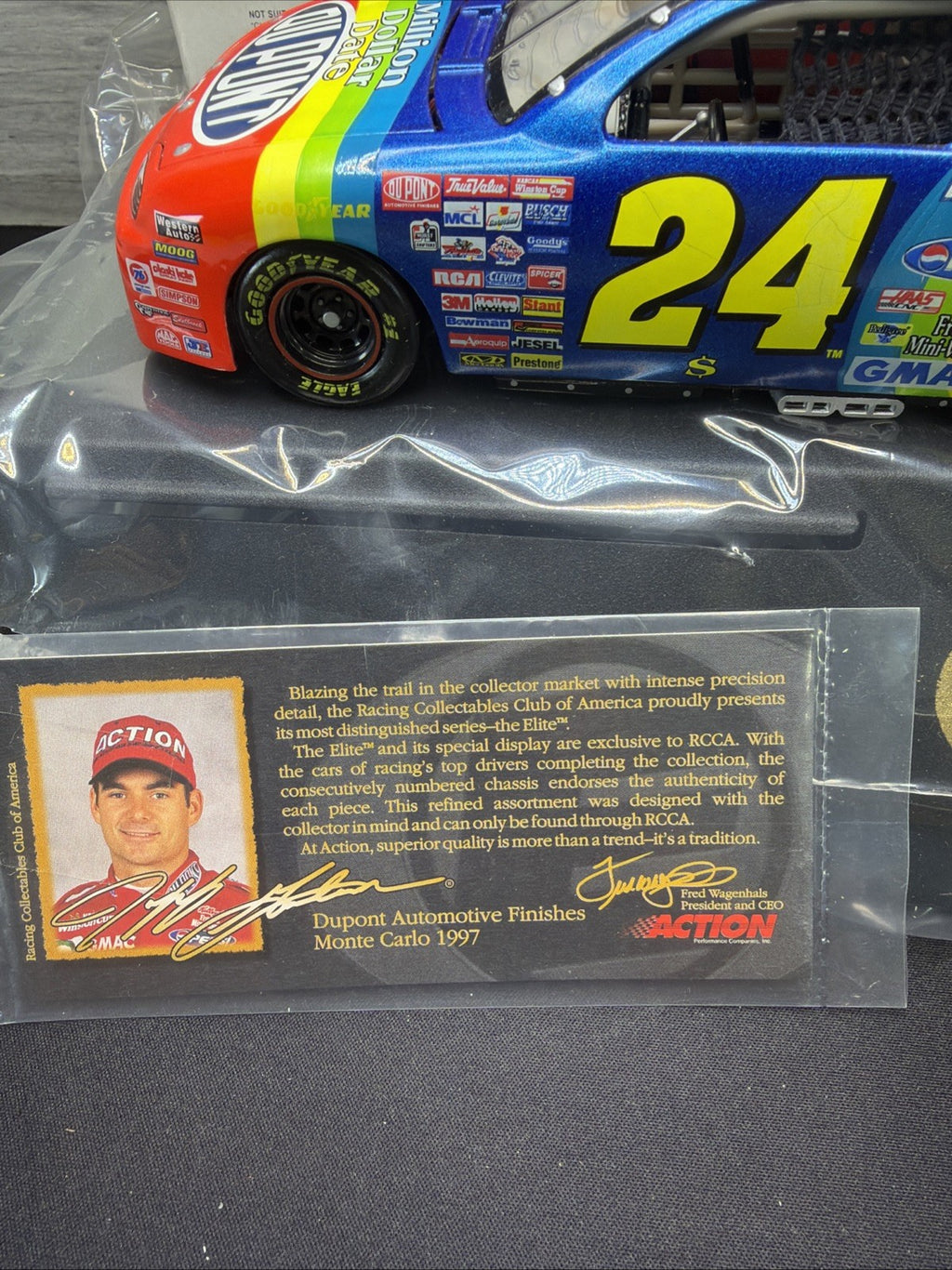 JEFF GORDON #24 DUPONT MILLION DOLLAR DATE 1997 MONTE CARLO  ELITE 1:24 W/BASE1