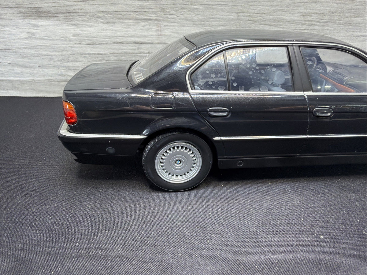 RARE 1:18 KK SCALE 1994 BMW 740i E38 7-series Black  Metallic Diecast  NO BOX1