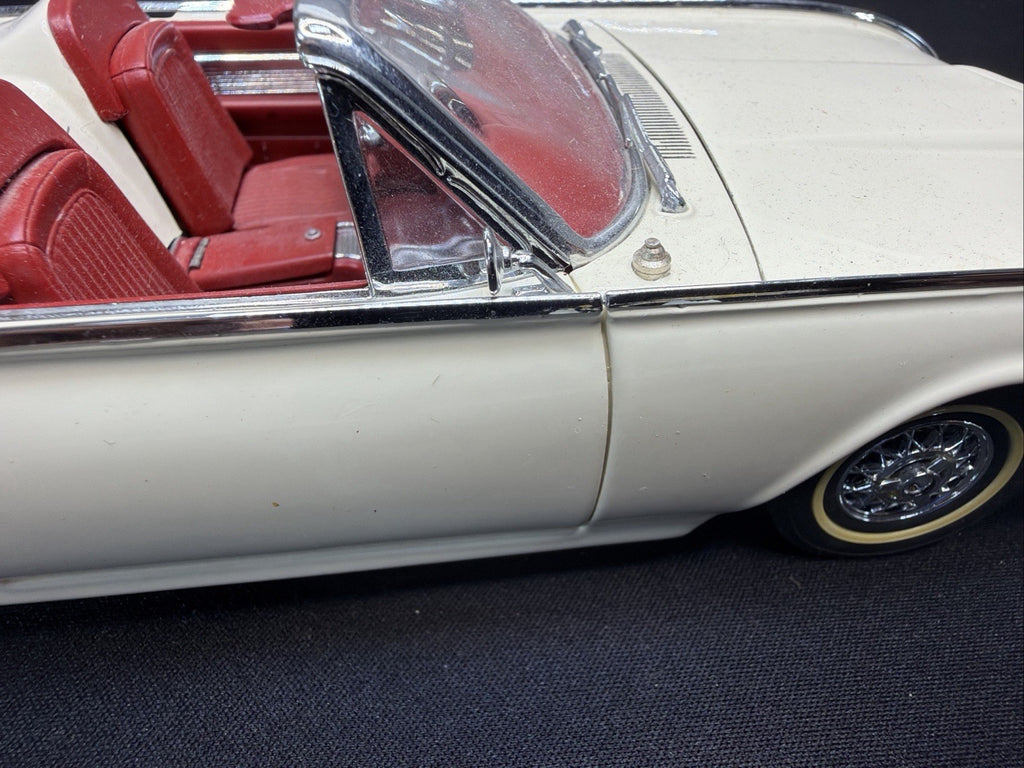 1962 Ford Thunderbird DANBURY MINT 1/24 Convertible- No Box15