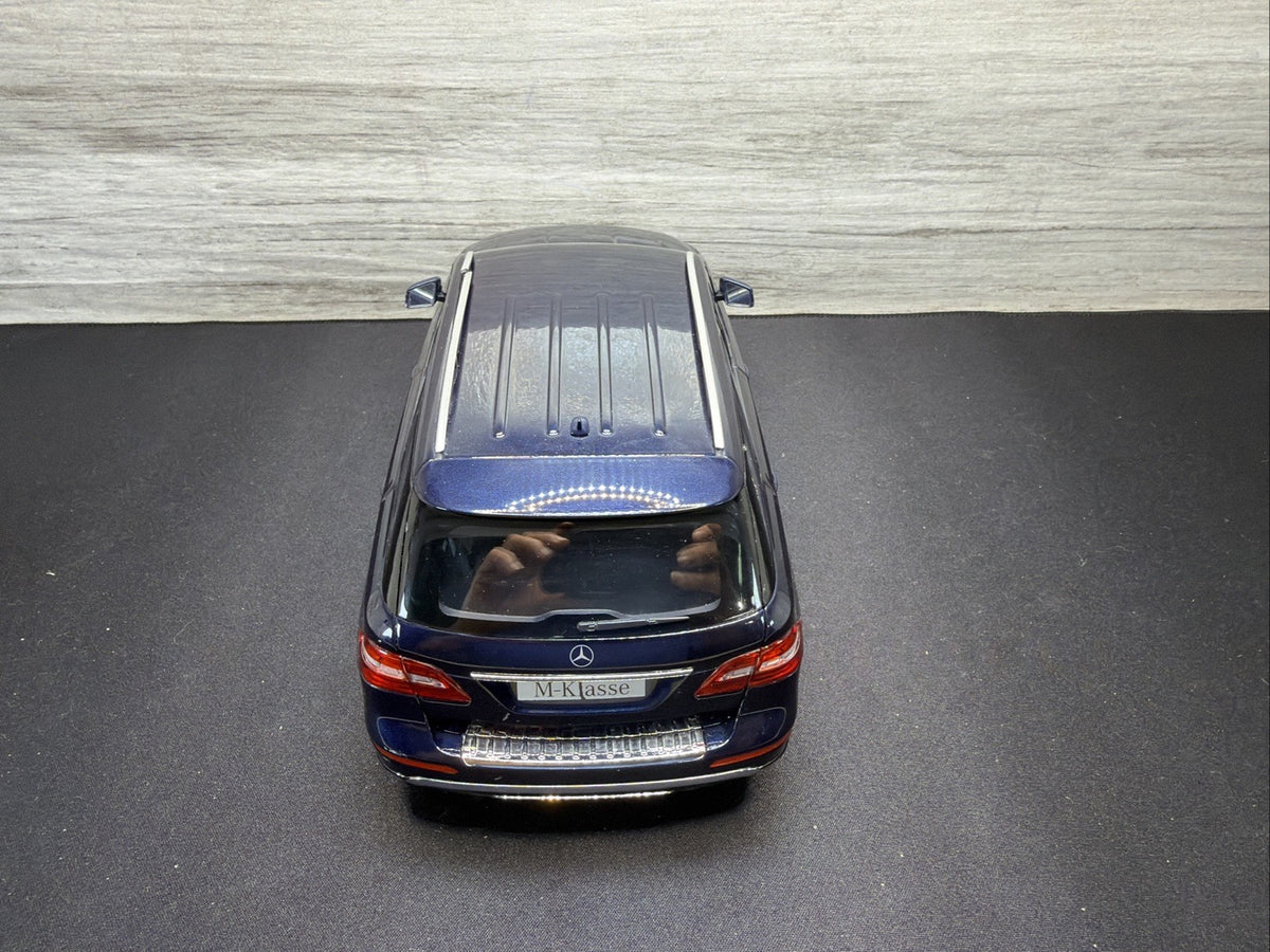 RARE FIRST LOOK ART MINICHAMPS MERCEDES-BENZ M-CLASS SCALE 1:18 DIECAST  NICE.12