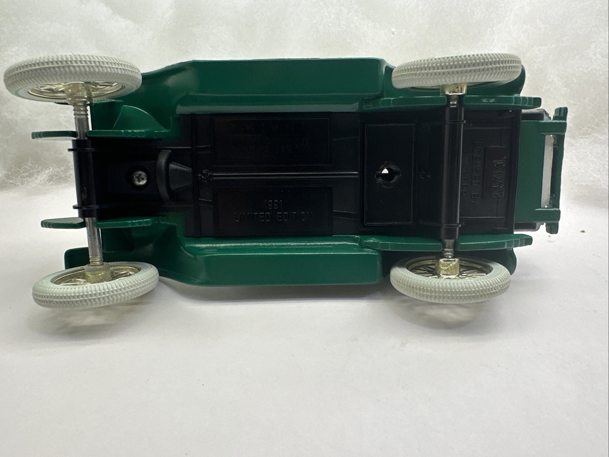 ERTL 1/25 Scale Diecast 2501   1923 Truck Bank   White/Green Used RARE10