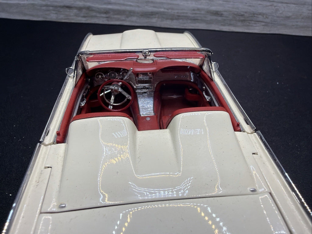1962 Ford Thunderbird DANBURY MINT 1/24 Convertible- No Box11