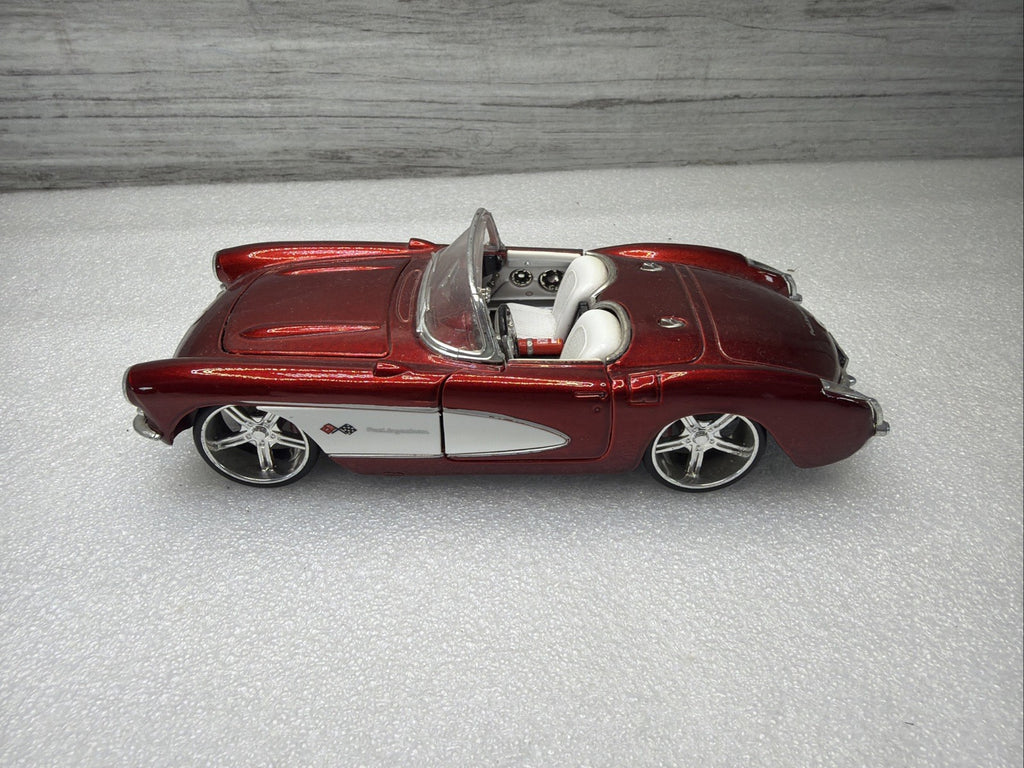 MAISTO Pro Rodz 1:24 SCALE 1957 CORVETTE CONVERTIBLE RED Chevrolet NO BOX6
