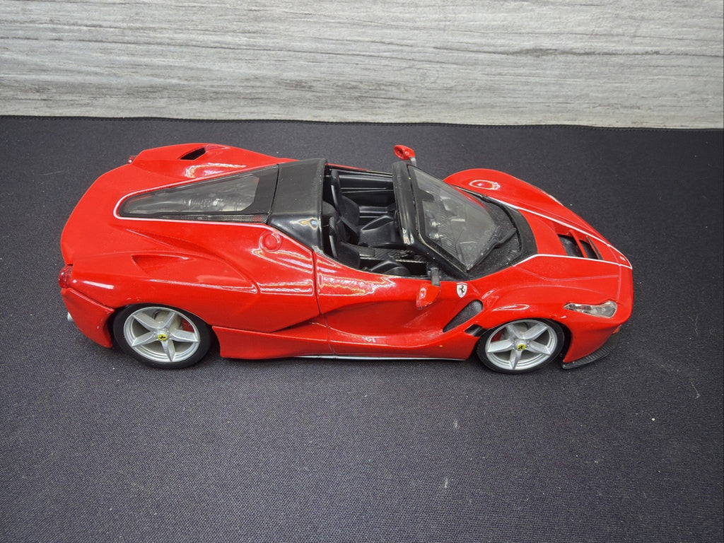 Ferrari LaFerrari F70 Aperta Red Diecast 1:24 Scale Model Car - Bburago 26022RD1