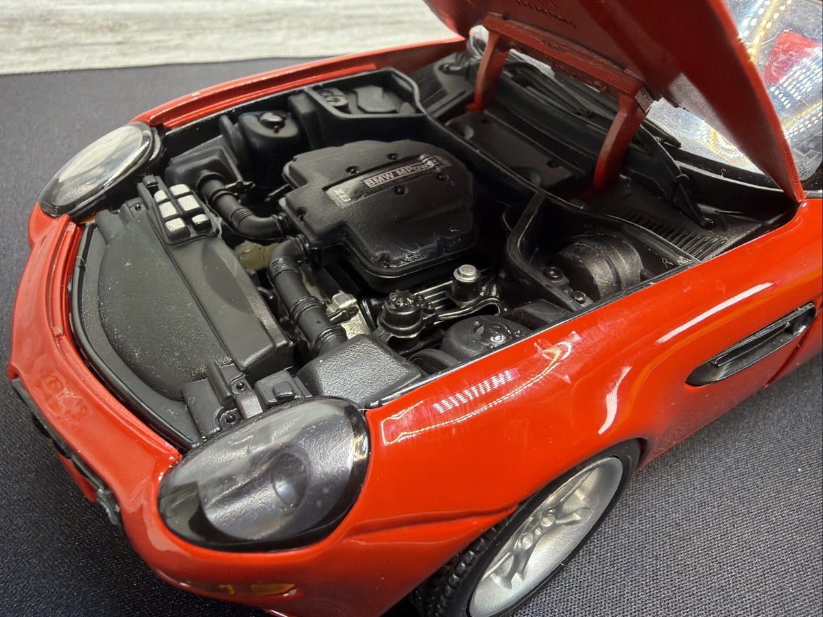 Burago - BMW Z8 Convertible 13