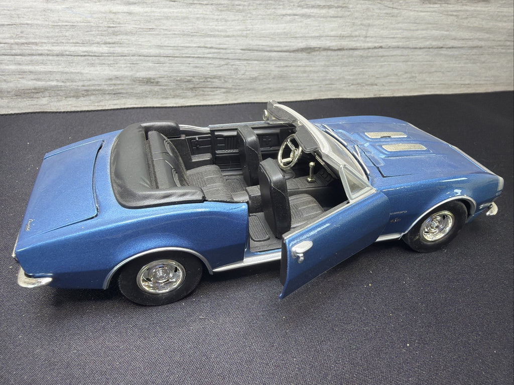 1967 Blue Chevy Camaro SS  Motormax Die Cast  Convertible Vehicle 1:24 Scale6