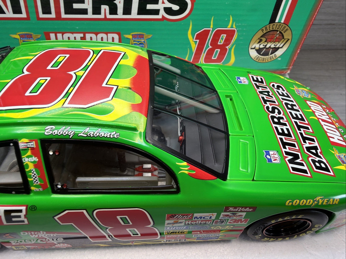 #18 Bobby Labonte Interstate Batteries 1998 Grand Prix 1:18 Hot Rod Mag 1/312010