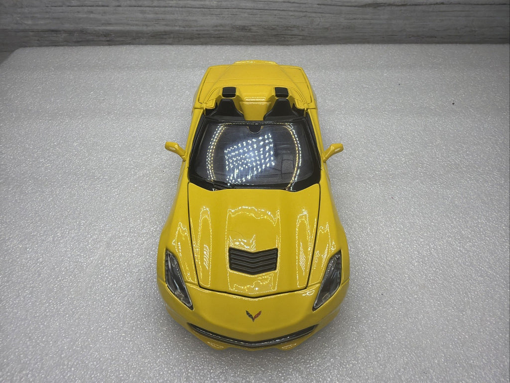 Maisto 2014 Chevrolet Corvette Stingray Yellow 1/24 Scale Diecast Car NoBox Nice7