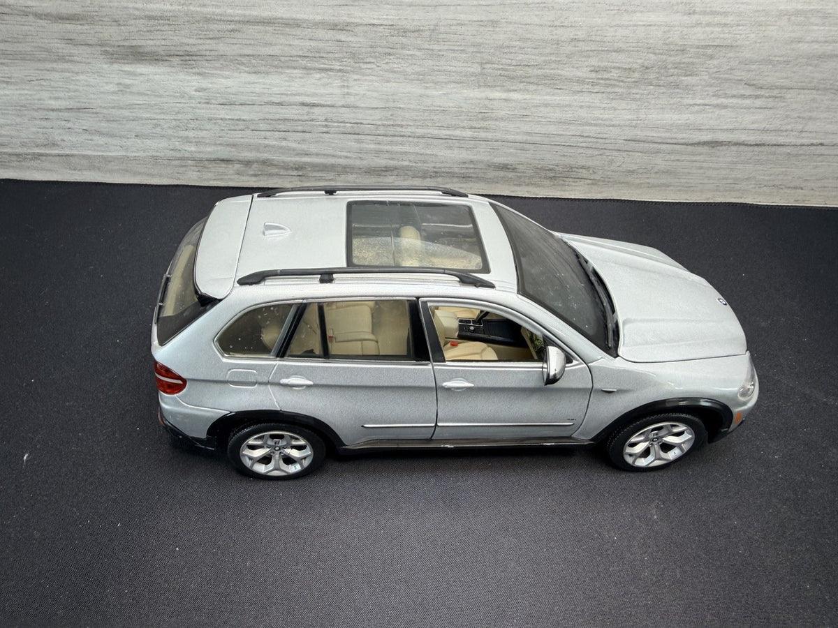Bburago BMW X5 E53 2007 Silver Beige #18-11020 Diamond Collection 1:19 No Box1