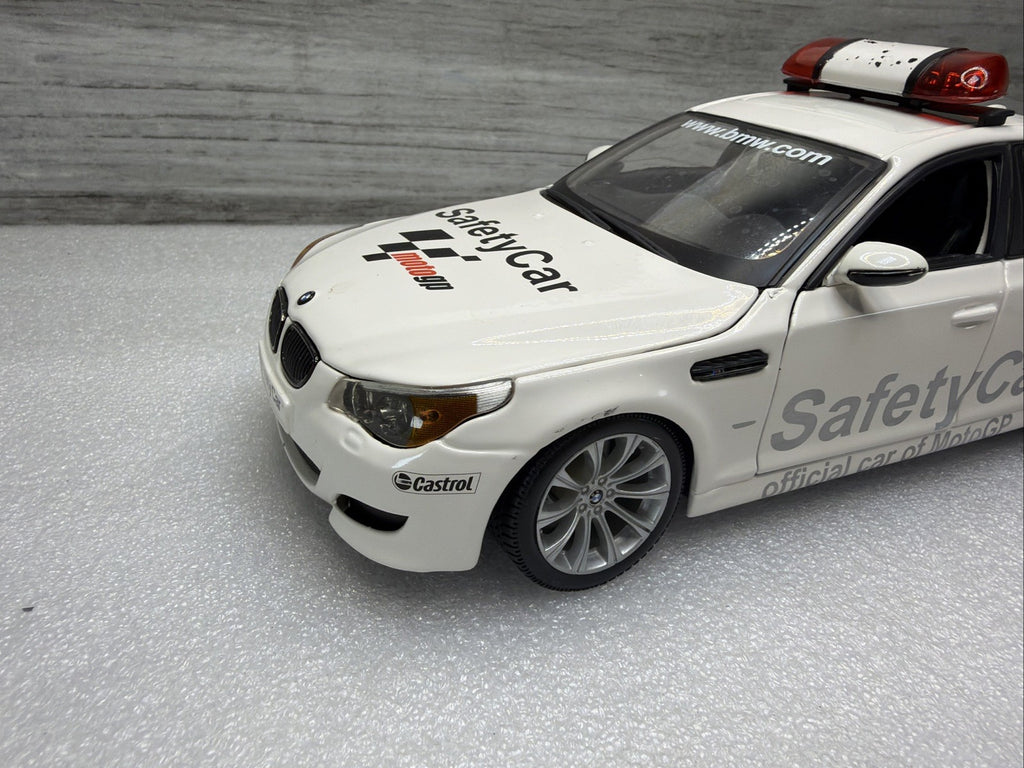 Maisto BMW M5 2007 E60 Safety Car 1/18 Scale Model Moto Gp Paint Chips See Pics2