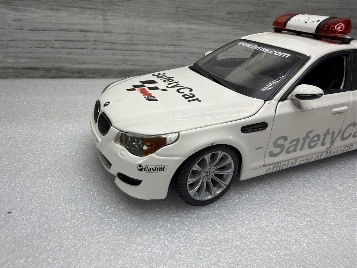 Maisto BMW M5 2007 E60 Safety Car 1/18 Scale Model Moto Gp Paint Chips See Pics2