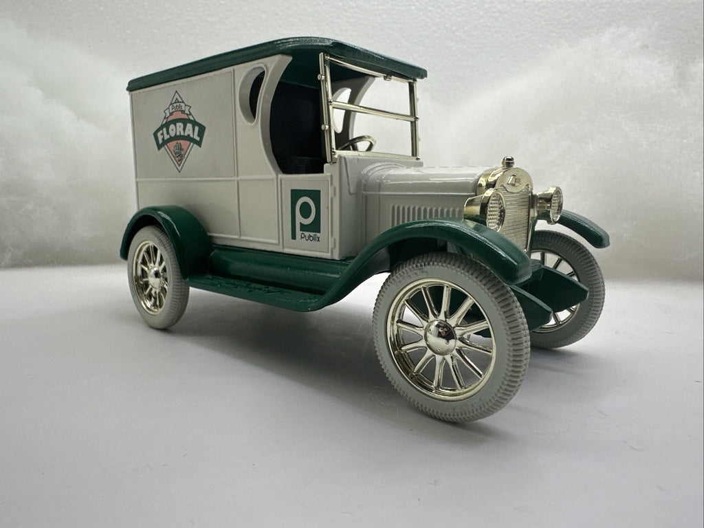 ERTL 1/25 Scale Diecast 2501   1923 Truck Bank   White/Green Used RARE1