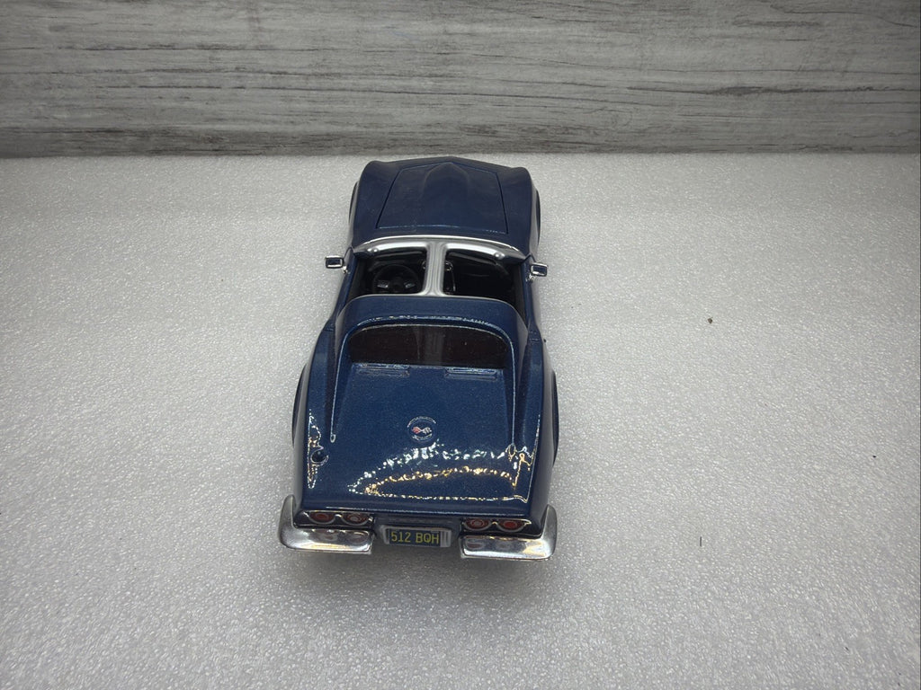 Maisto 1970 Chevrolet Corvette Stingray 1/24 Diecast  Nice Condition No Box5
