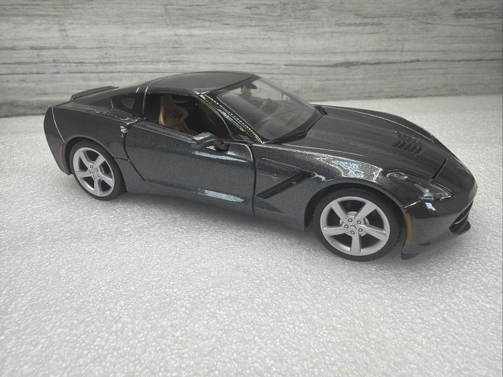 Maisto 2014 Chevrolet Corvette Stingray Grey 1/24 Scale Diecast Car No Box Nice0
