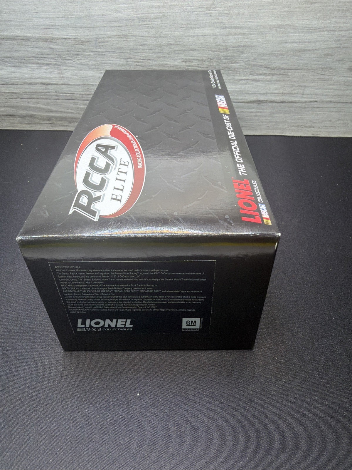 Lionel RCCA ELITE 1/24 2013 SS Danica Patrick 10 Go DADDY 157/450 New W/Cert14