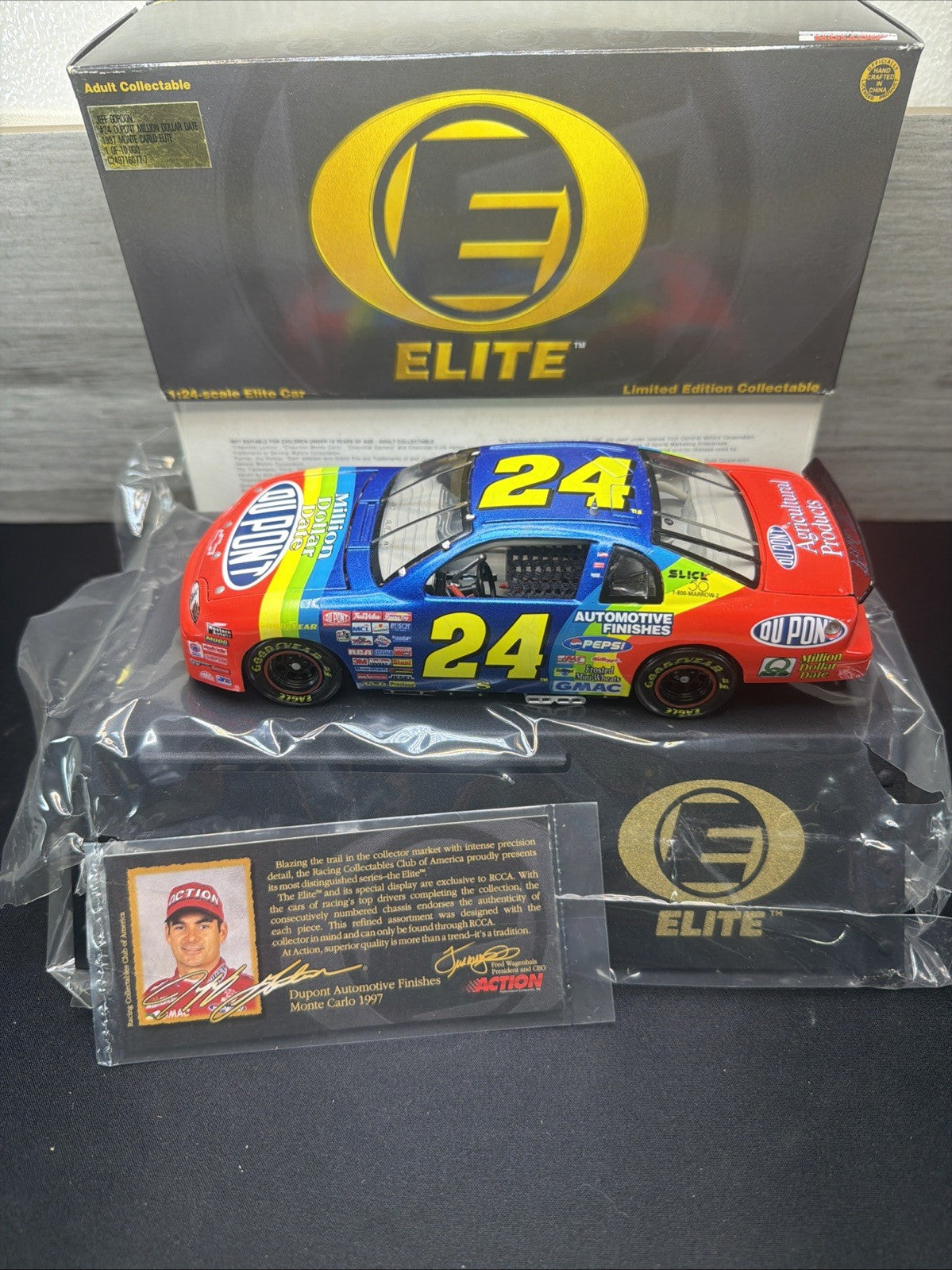 JEFF GORDON #24 DUPONT MILLION DOLLAR DATE 1997 MONTE CARLO  ELITE 1:24 W/BASE0