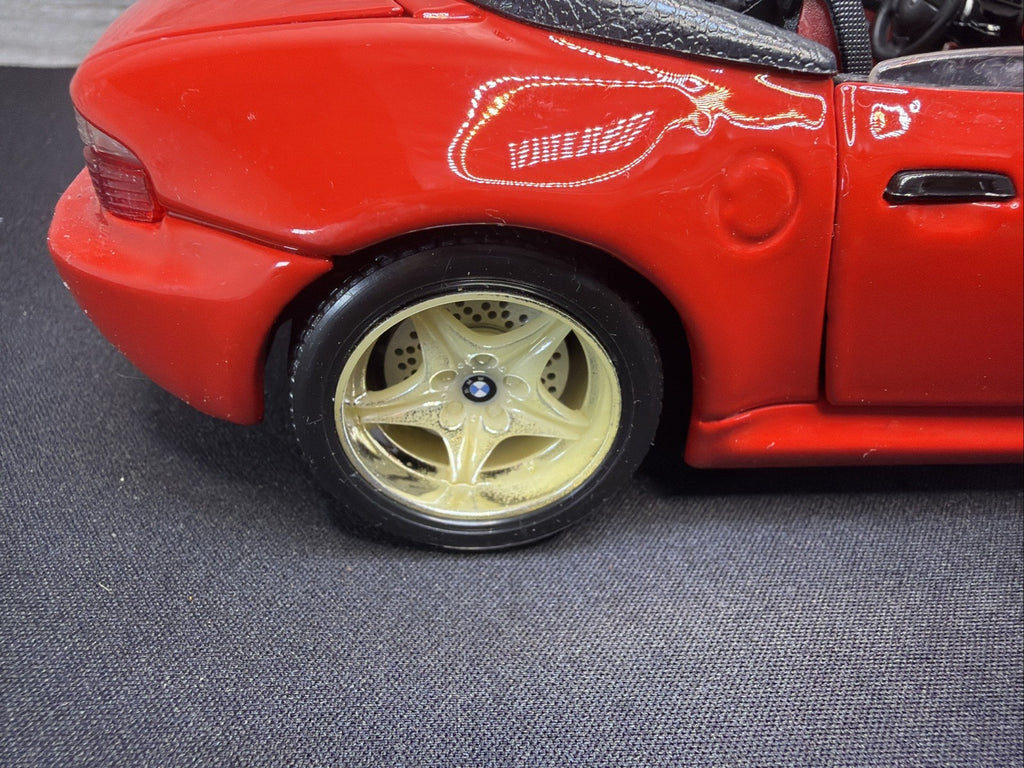 Bburago 1996 BMW M Roadster Convertible Red Scale 1:18 Made Italy No Box Read3
