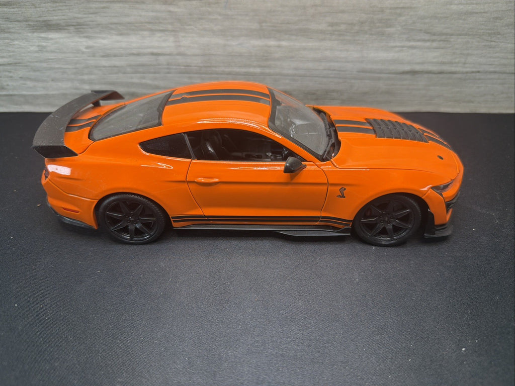 Maisto 1:18 Ford Mustang Shelby GT500 2020 Orange & Black Diecast Car0
