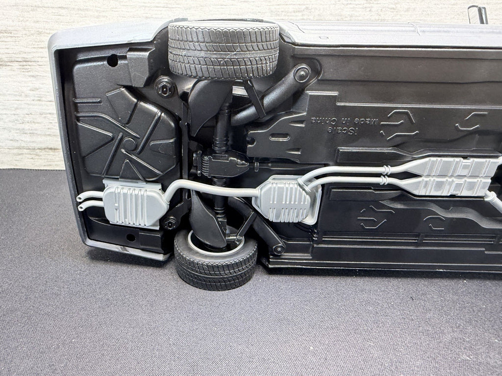 ISCALE SUPER RARE MERCEDES S500 1:18   W140  1994-98 NICE SOME HAZING ON GLASS10