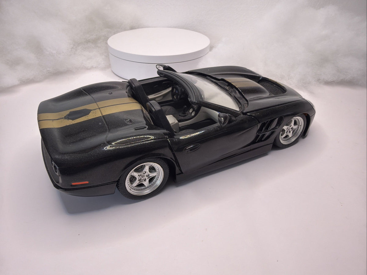 BURAGO 1999 SHELBY SERIES 1  1/18 SCALE DIE CAST BLACK And Gold Light Danage7
