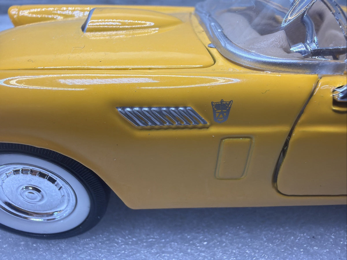 1956 Ford Thunderbird Convertible - Yellow 1:24 Scale Motormax  “show Case”16