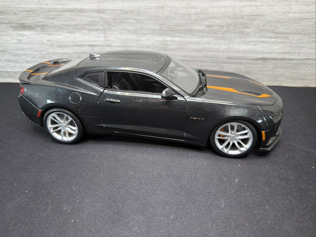 Gray 1/18 2017 Chevrolet Camaro 50th Anniversary Die-cast Maisto No Box0