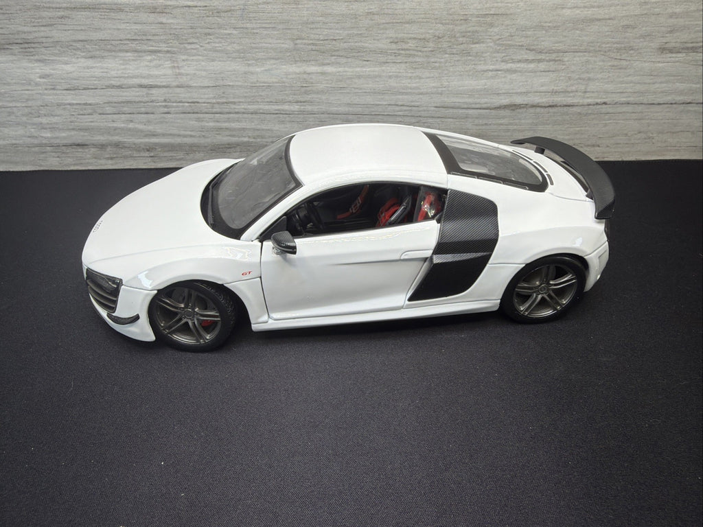 Maisto 1:18 Scale Audi R8 GT Plus Diecast Model Car, WHITE NO BOX0