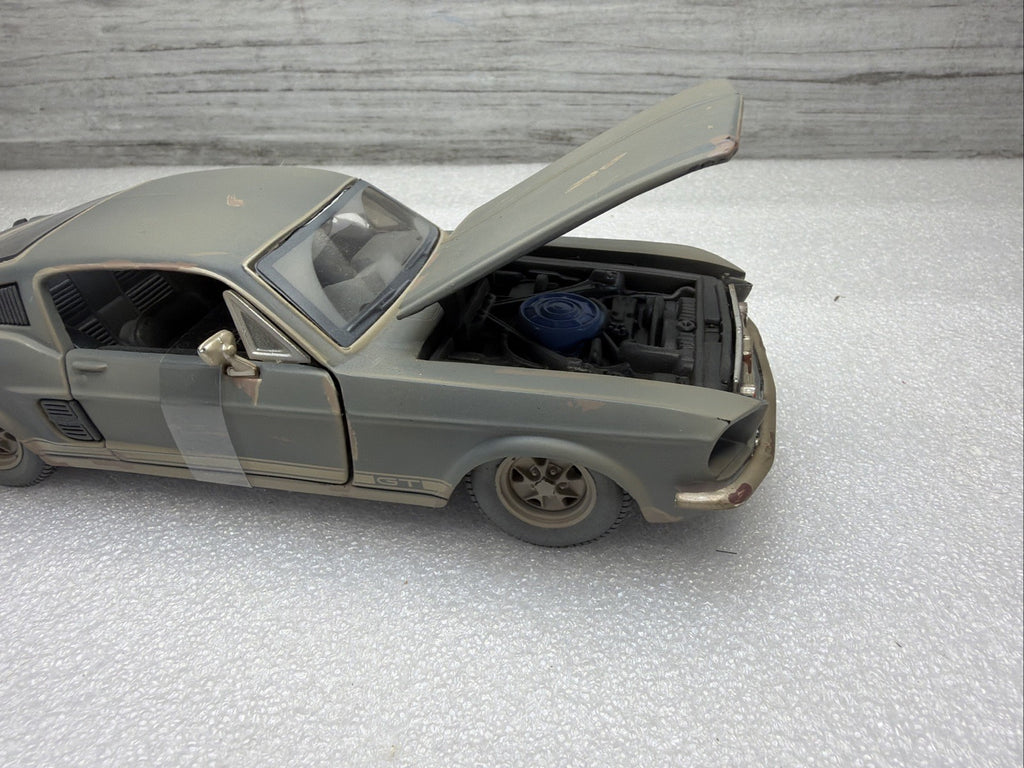 Maisto 1:24 Scale 1967 Ford Mustang GT Car W/Patina Diecast Old Friends12