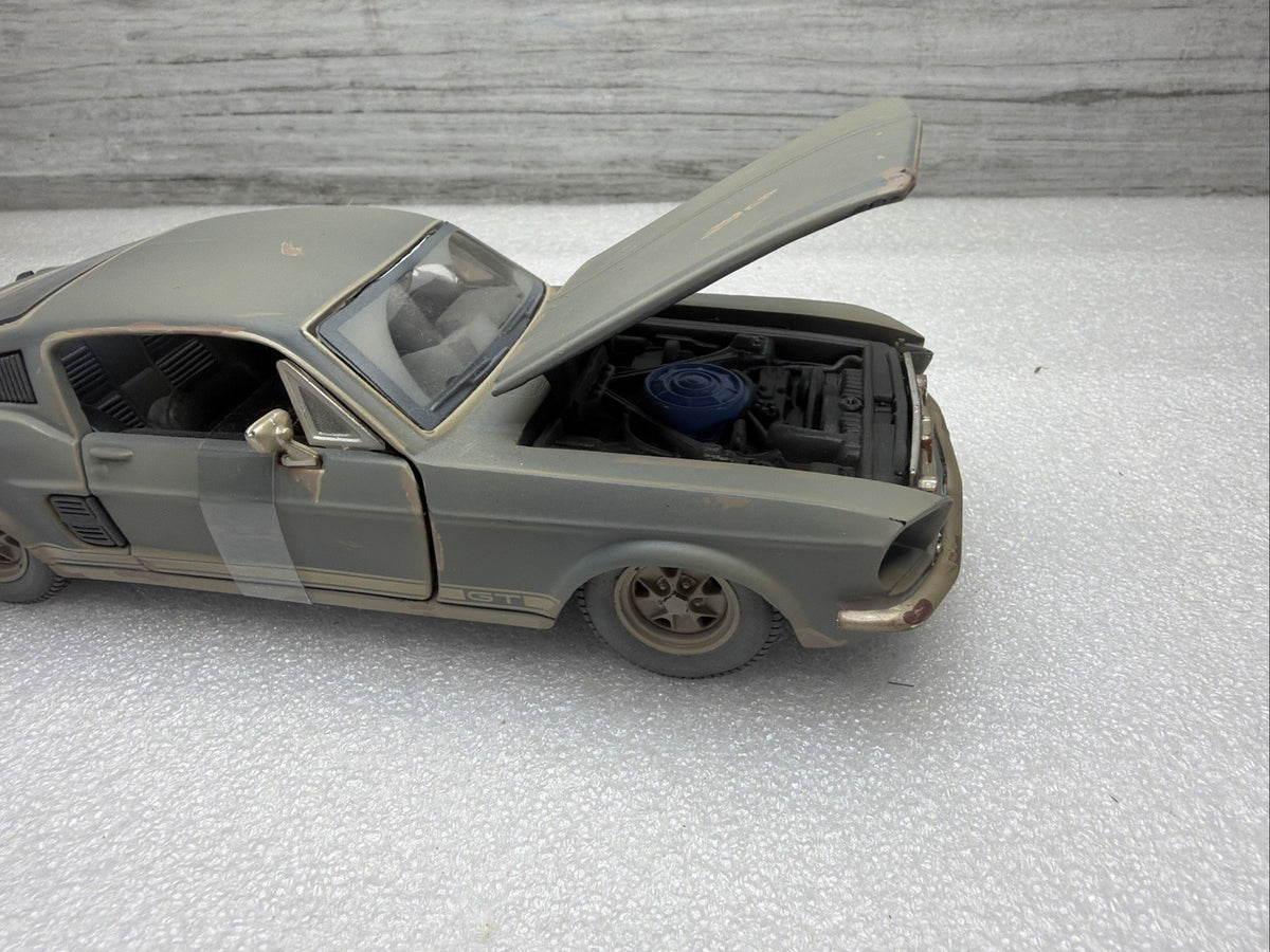 Maisto 1:24 Scale 1967 Ford Mustang GT Car W/Patina Diecast Old Friends12
