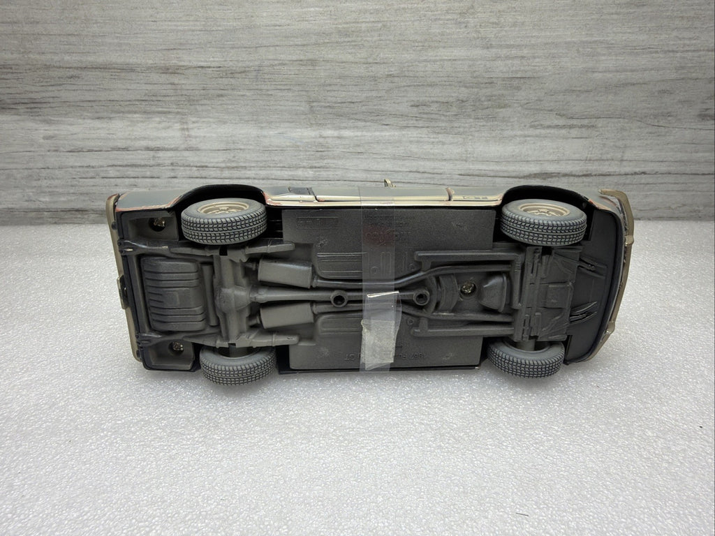 Maisto 1:24 Scale 1967 Ford Mustang GT Car W/Patina Diecast Old Friends13