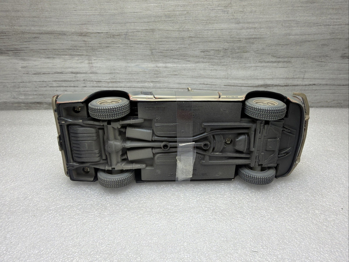 Maisto 1:24 Scale 1967 Ford Mustang GT Car W/Patina Diecast Old Friends13