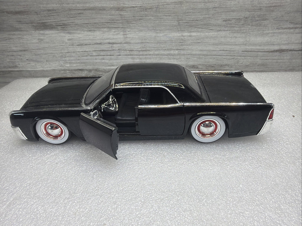 Jada 1963 Lincoln Continental Black  Diecast 1:24 Scale Nice Rare No Box3