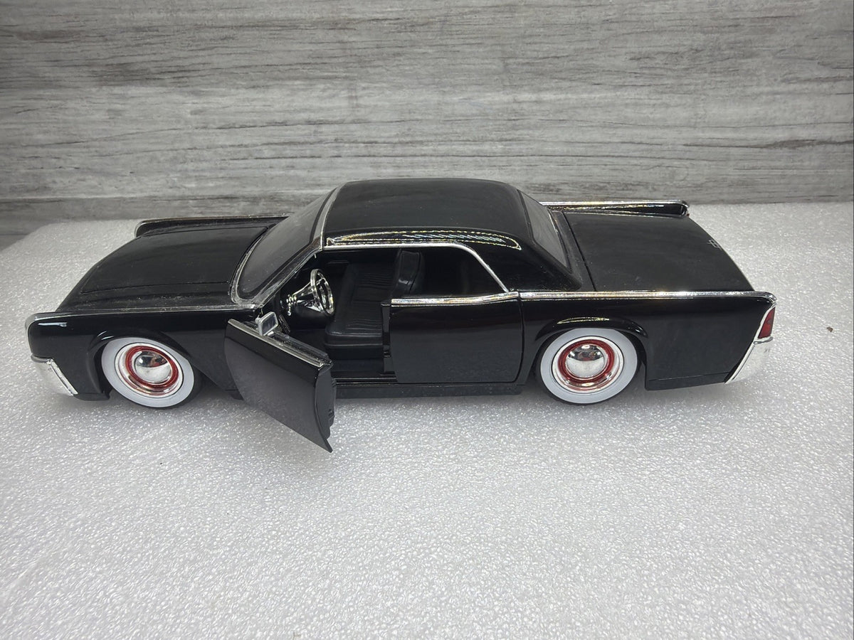 Jada 1963 Lincoln Continental Black  Diecast 1:24 Scale Nice Rare No Box3