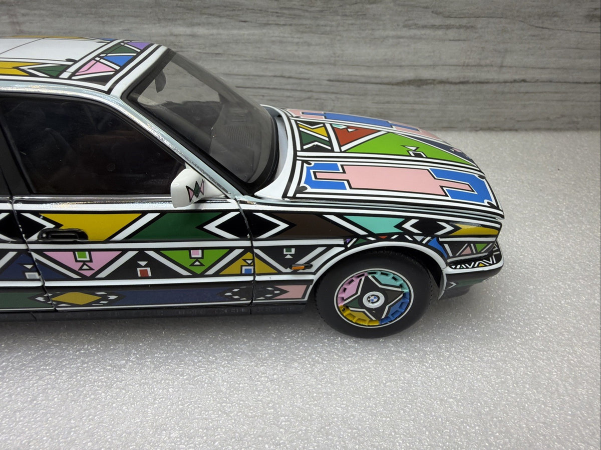 UNIQUE 1/18  BMW Art Car 525i E34 Esther Mahlangu Minichamps 88-95 No Box  Nice9