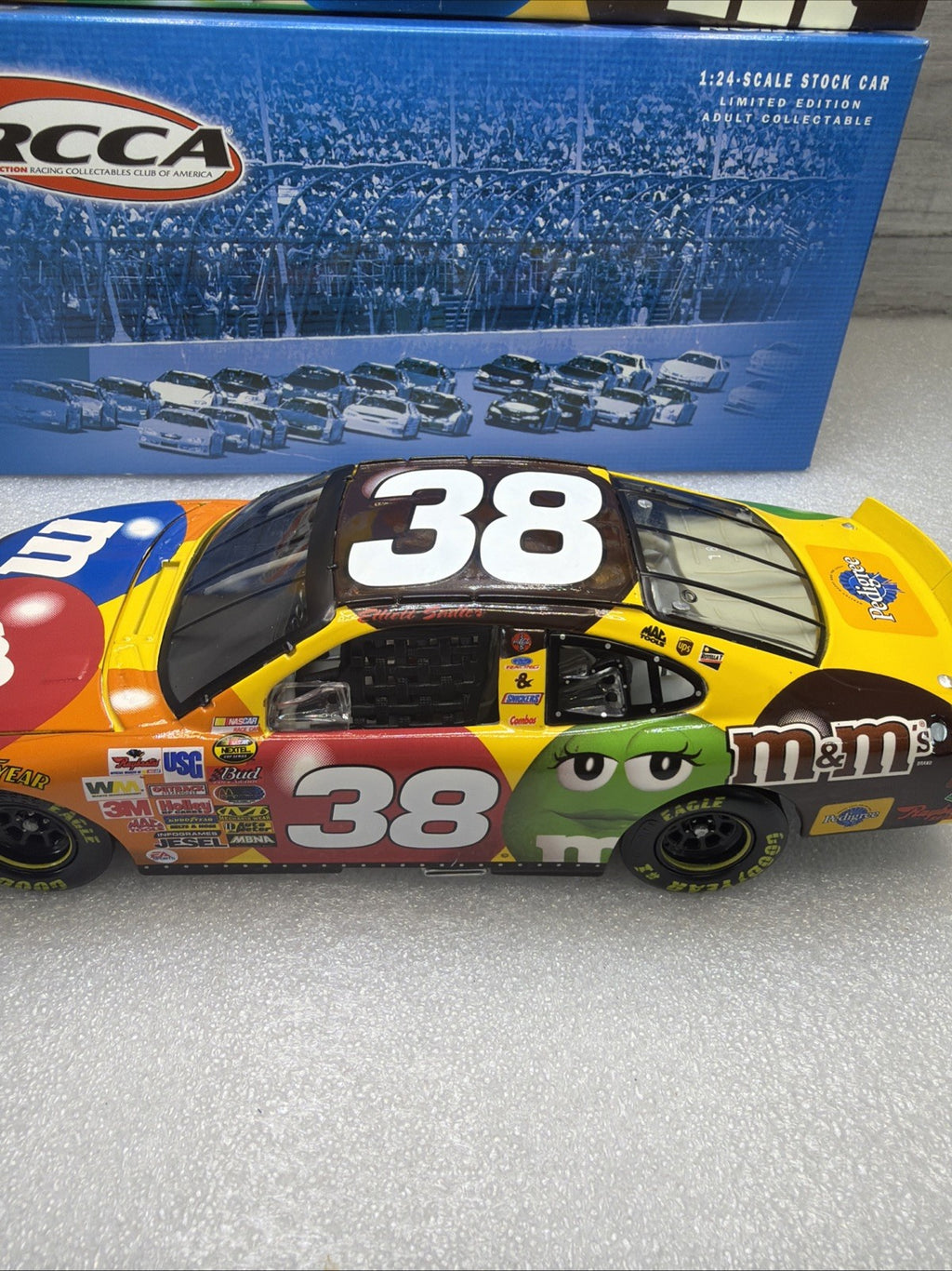 ACTION RCCA Elliott Sadler #38 M&M's 2004 Taurus Club Car 1 of 300 P/N 4023372