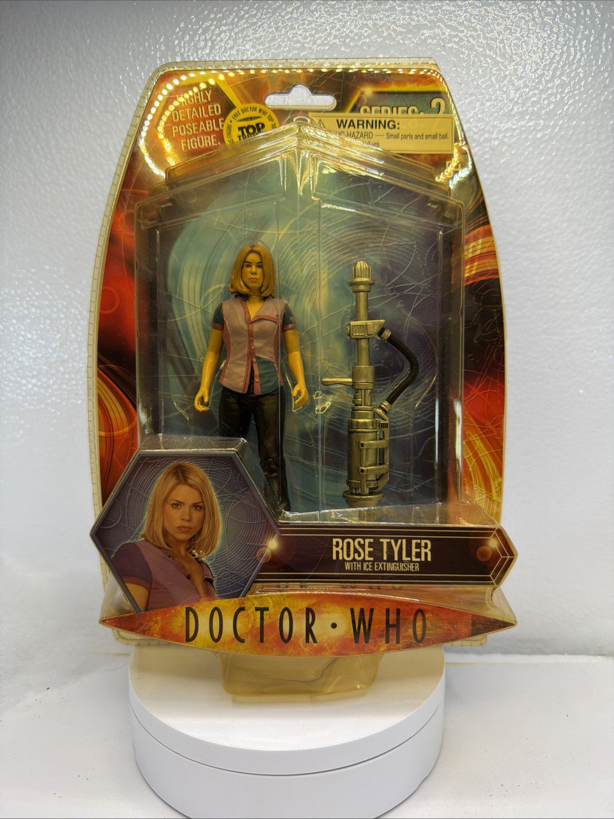 Doctor Who Series 2 Rose Tyler with Ice Extinguisher Figure NEW Yellowing Pack0